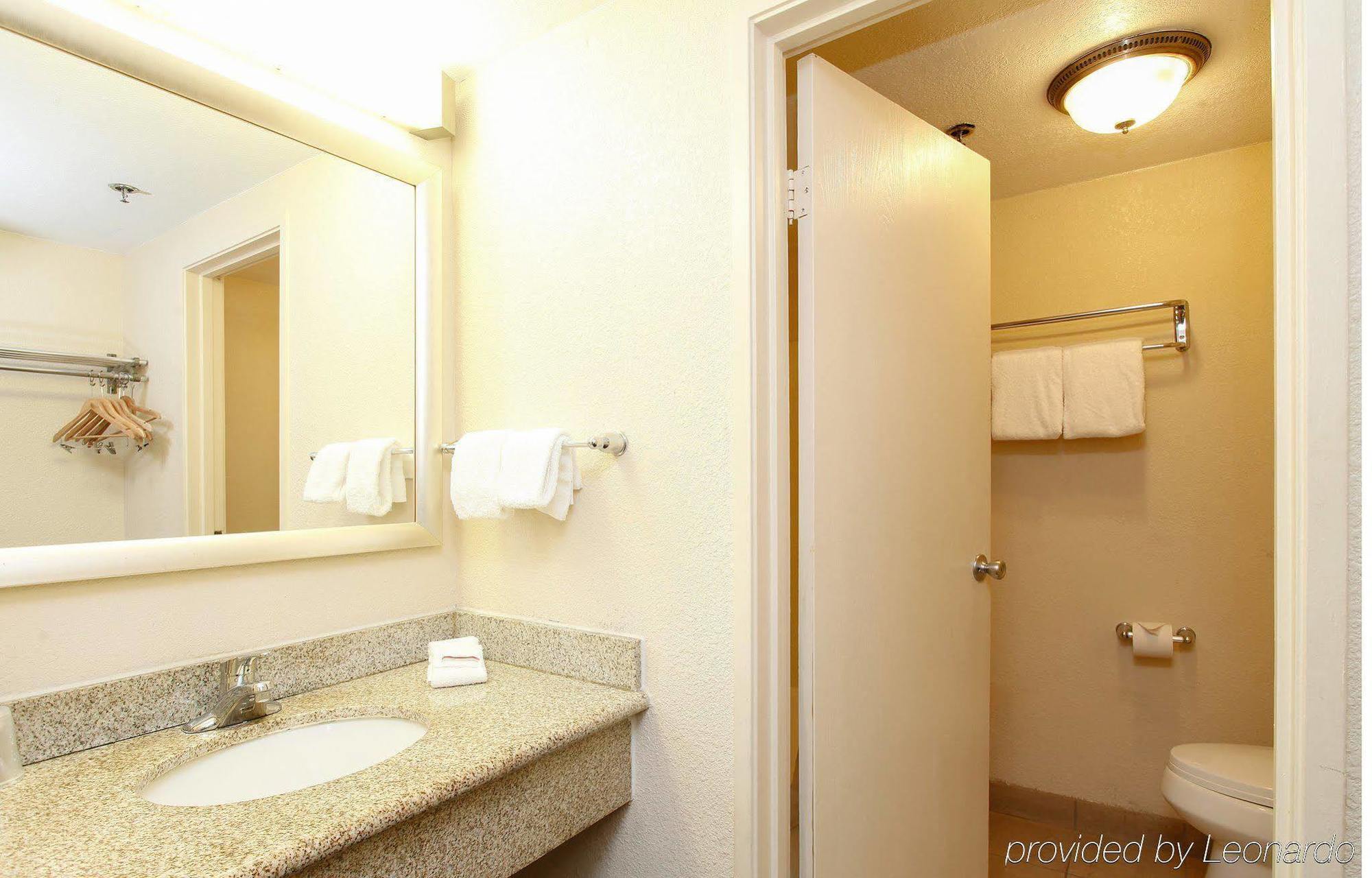 Ontario Airport Executive Inn 外观 照片